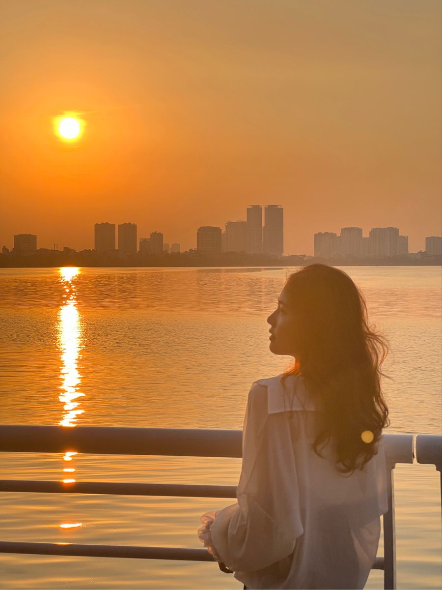 英雄島登高｜河內夜間生活