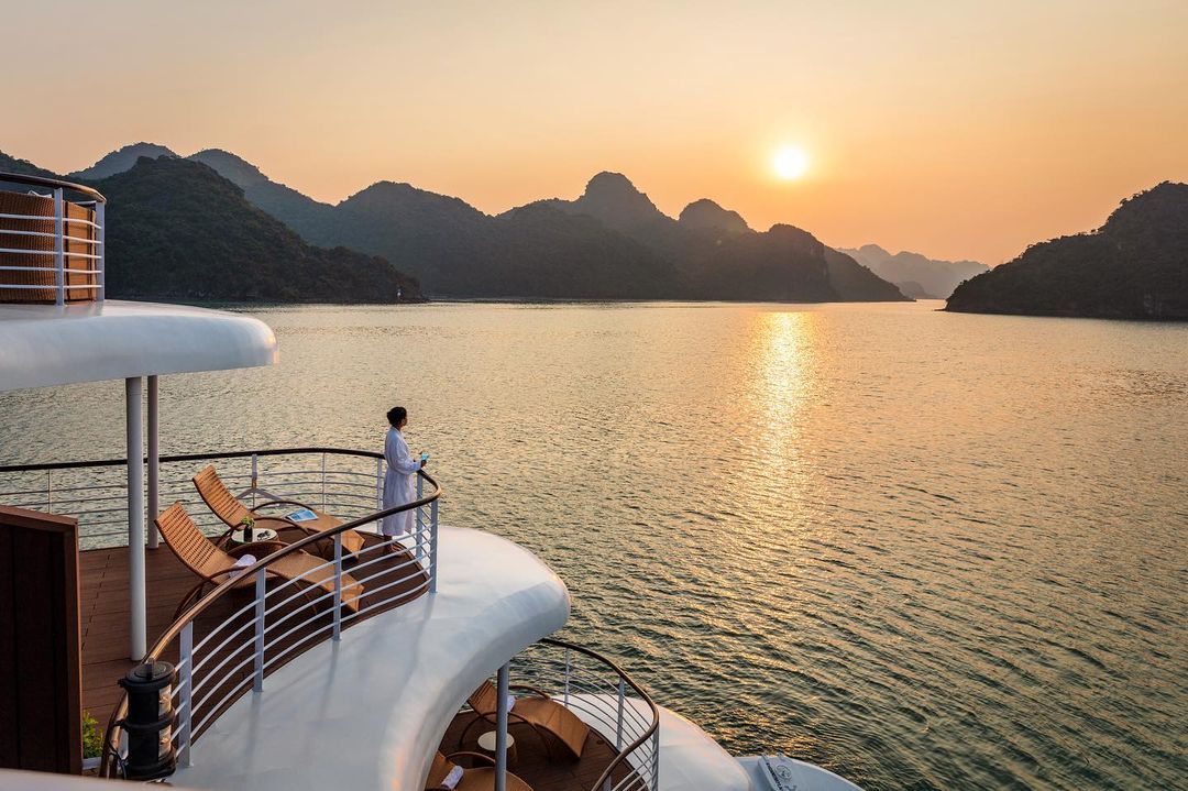 登上下龍灣郵輪：探索海上奇景｜龍洞｜海上夕陽