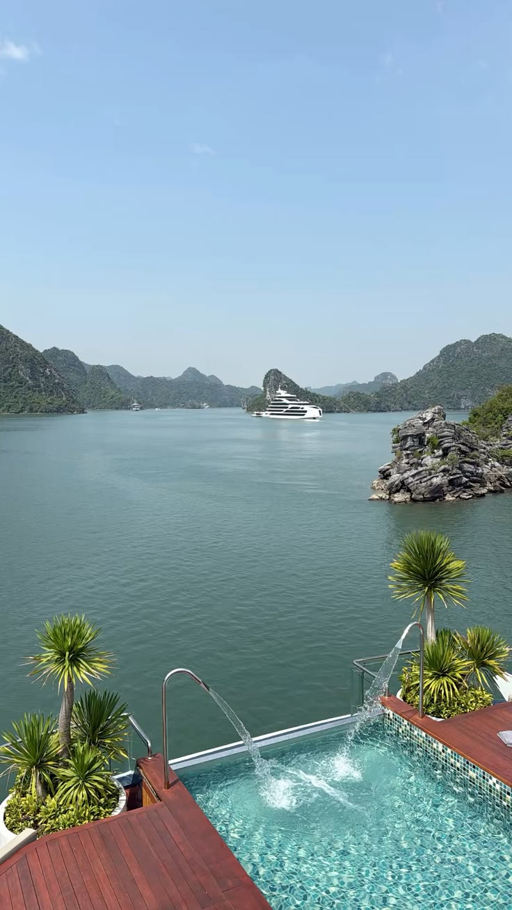 登上下龍灣郵輪：探索海上奇景｜龍洞｜海上夕陽